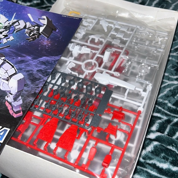 HG 00 (05) 1/100 GNY-001 mobile suit Gundam Astraea model build kit sealed - Picture 6 of 7